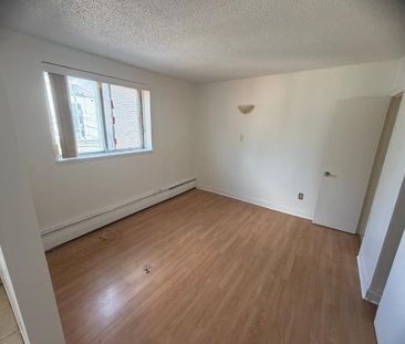 1 CH - 1 SDB - Québec - $899 /mo - Photo 4