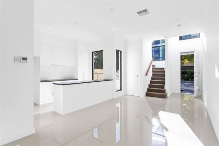 A beautiful home with a double garage, short drive to city and the bay - Photo 4