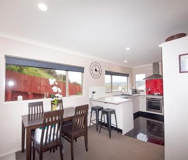 50 Erlestoke Crescent, Churton Park - Photo 4