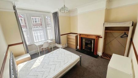 5 bedroom terraced house to rent - Photo 5