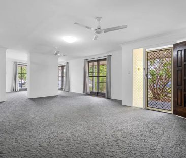 “FANTASTIC LOCATION IN RACEVIEW WITH WRAP AROUND VERANDAH” - Photo 3