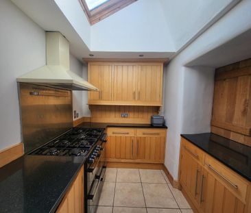 3 bedroom terraced house to rent - Photo 3