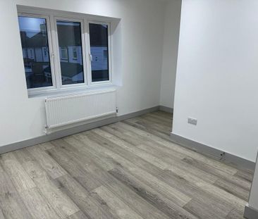 2 bedroom detached house to rent - Photo 3