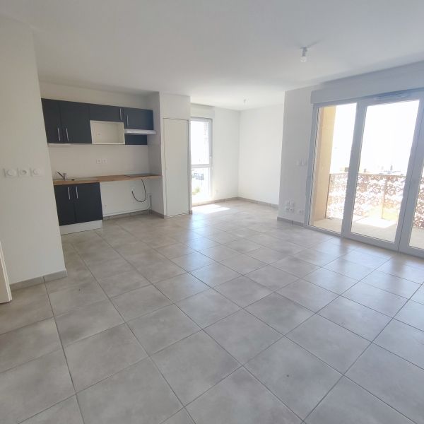 Location Appartement 3 pièces 62m² BRUGUIERES 31150 - Photo 1