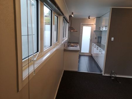 Centrally located 2BR Flat in Johnsonville - Photo 4