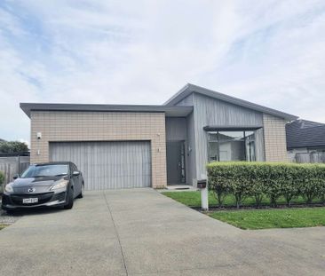 Easy Family Living, Beachlands - Photo 2