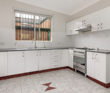 Spacious Family Home in a Prime Punchbowl Location - $850 Per Week - Photo 5