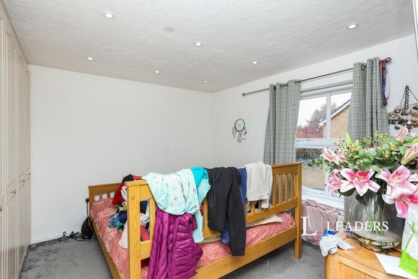 4 bedroom house to rent - Photo 1