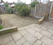 Wimborne Road, Southend On Sea - Photo 2