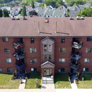 3-bedroom - 43 Place Mercier, Candiac - Photo 3