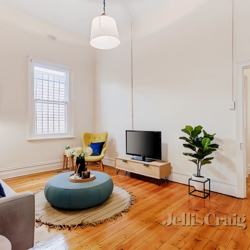 4 Bed, 2 Bath - Photo 1