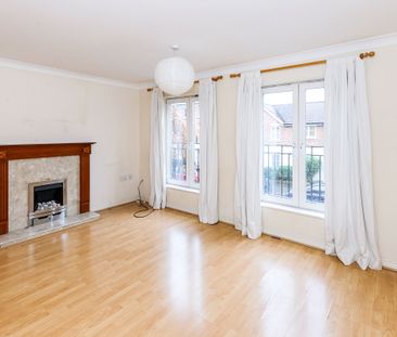 4 bedroom house to rent Lion Court, Worcester, WR1 - Photo 1