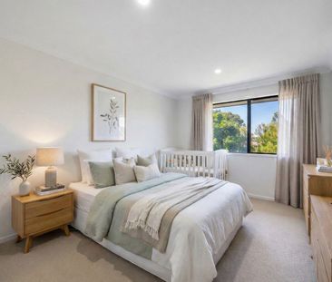 Low Maintenance Three Bedroom Townhouse - Photo 4