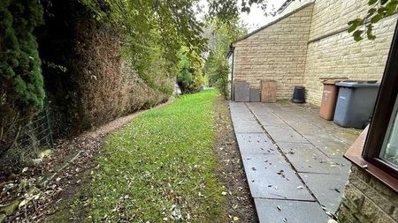 Heathmoor Close, Idle, Bradford, BD10 - Photo 4