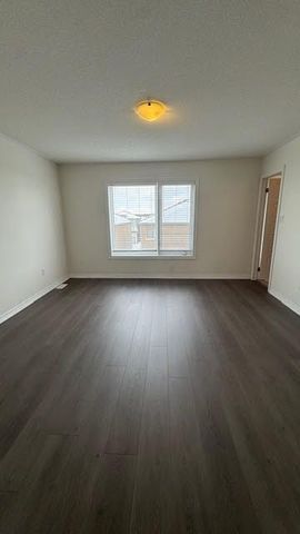 For Lease - 163 Tango Crescent, Newmarket, Ontario - Photo 2