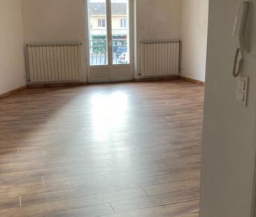 APPARTEMENT EYRAGUES 730 € CC - Photo 2