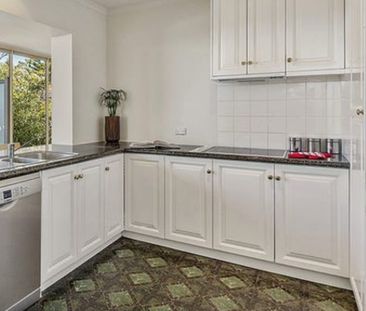 Large House - Great View! - Photo 5