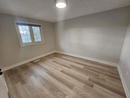 For Lease - 1959 Dalhousie Crescent Unit# Main Floor, Oshawa, Ontario - Photo 4