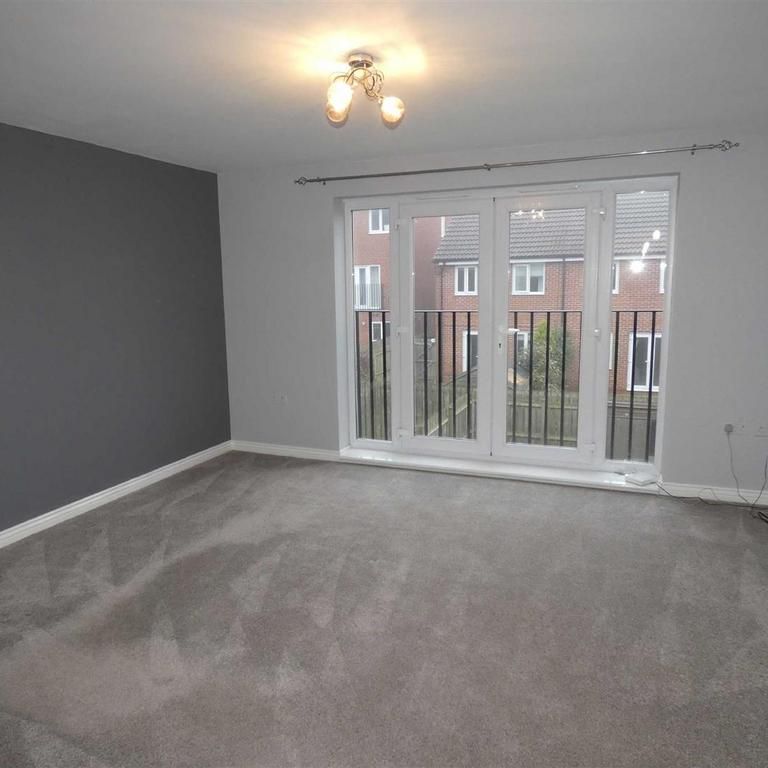 4 bedroom townhouse to rent - Photo 1