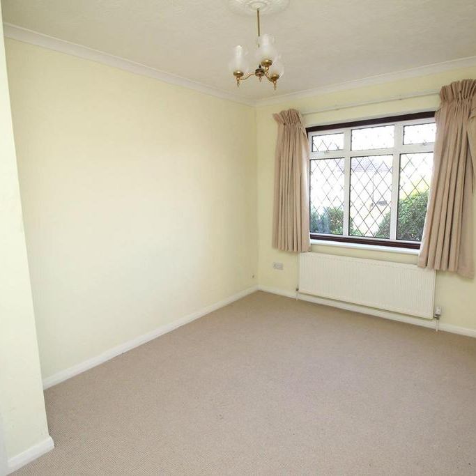 2 bedroom bungalow to rent - Photo 1