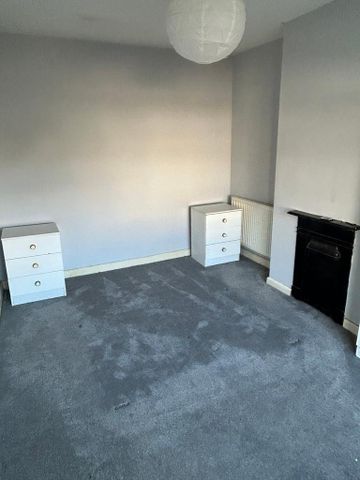 2 bedroom semi-detached house to rent - Photo 3