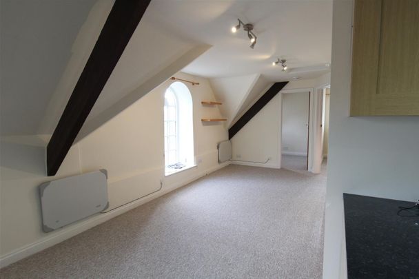 South Street, Crewkerne - Photo 1