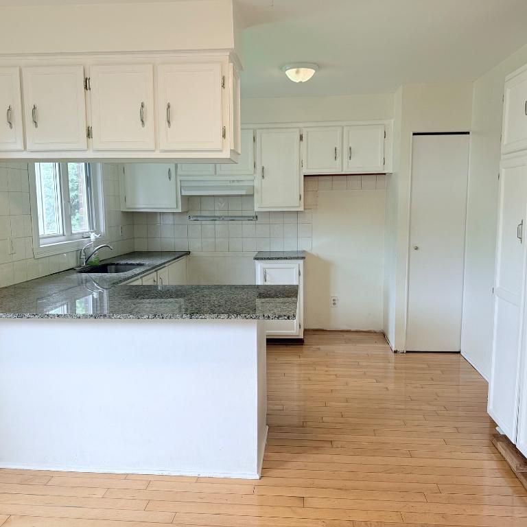 4 chambres à coucher maison à louer à Brossard-house for rent 1e juillet - Photo 1