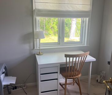 Slottsstigen, Lidingö - Foto 1