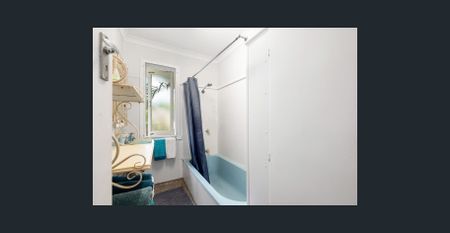 Renovated Duplex Near Cafés, Cinemas & Shops - Photo 5