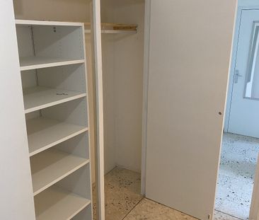 Location Appartement 4 pièces 79m² SETE 34200 - Photo 6