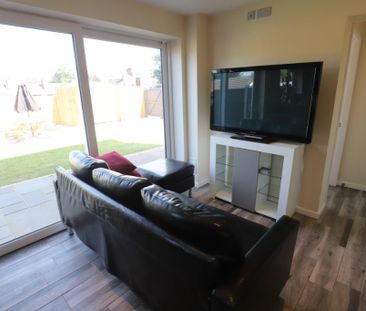 1 bedroom semi-detached house to rent - Photo 5