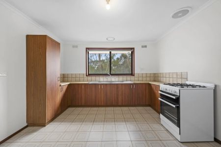 Spacious, Well Presented 2- Bedroom Unit - Photo 3
