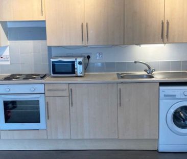 1 Bed Flat, City Road, BS2 - Photo 4