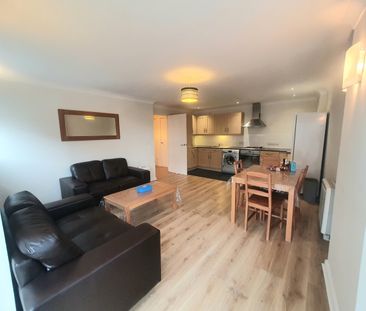 2 Bed Flat, Icon House, RG1 - Photo 2
