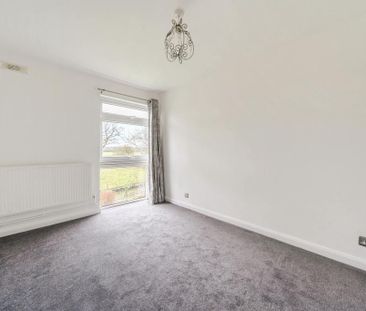 2 bedroom maisonette to rent - Photo 5