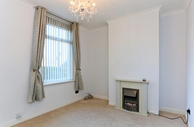 2 bedroom end of terrace house to rent - Photo 1