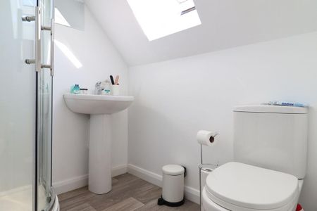 2 bedroom terraced house to rent - Photo 5