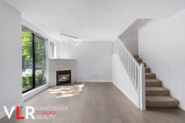 Townhouse in Downtown Vancouver, BC - Photo 1