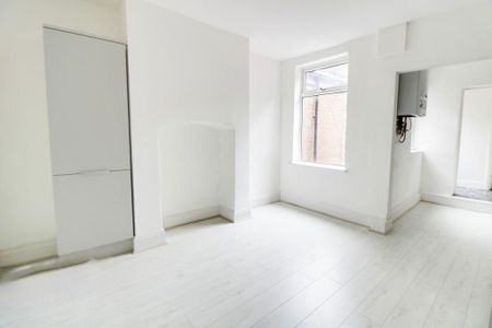 5 Bed Terraced House, Cobden View Road, S10 - Photo 2