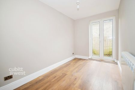 2 bedroom ground flat to rent - Photo 3