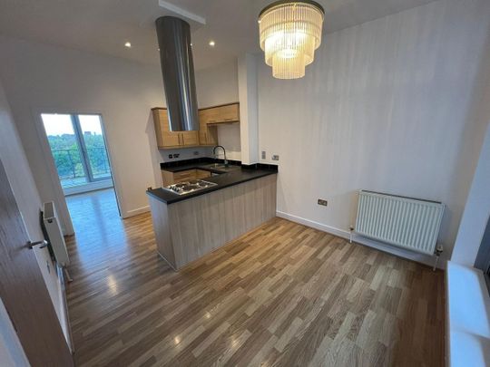 2 Bed Flat, Highbridge Road, IG11 - Photo 1