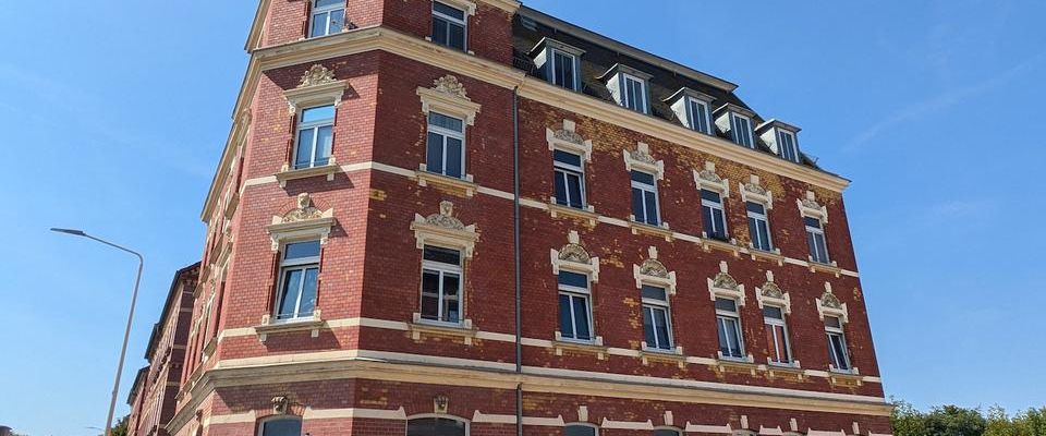++ möblierte 2-Raum-Dachgeschosswohnung mit Einbauküche in Zwickau - sofort bezugsfertig ++ - Foto 1