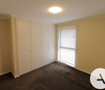 15 Hayden Close, Florey ACT 2615 - House For Rent | Domain - Photo 6