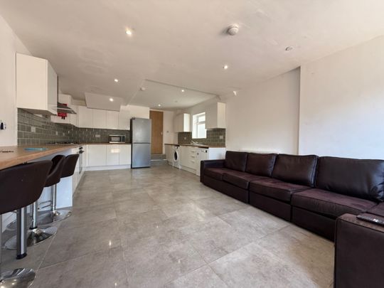 Bedford Street, Roath - Photo 1