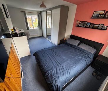 2 bedroom coach house to rent - Photo 4