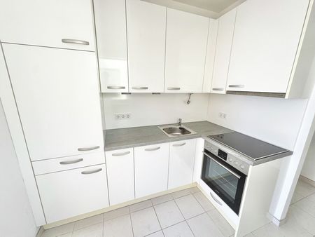 TERRASSENTRAUM | HELLE 2 ZIMMER | KLIMAANLAGE | OPTIMALE RAUMAUFTEILUNG | U-BAHN NÄHE - Foto 4