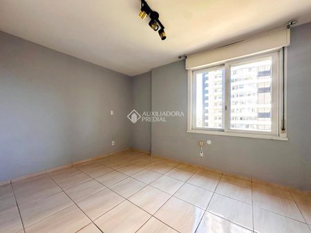 Apartamento com 2 quartos e 81m² para alugar em Centro, Novo Hamburgo. - Foto 5