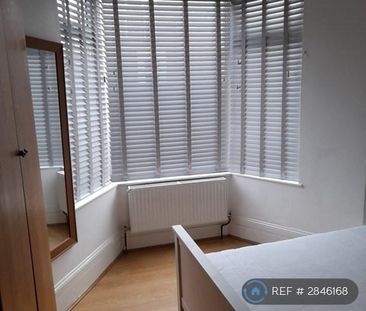 2 bedroom maisonette to rent - Photo 4