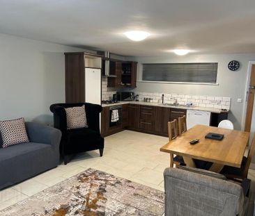 Apartment 16 Winter Gardens, Belfast, BT2 8EP - Photo 1