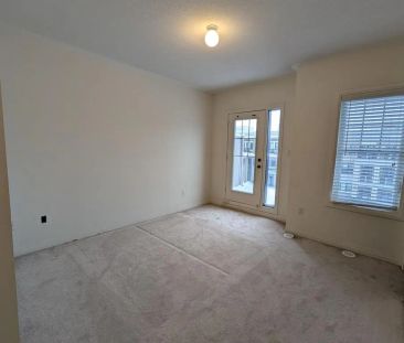 19 CLARINGTON BOULEVARD - Photo 3